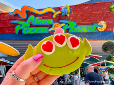 REVIEW: 3 Snacks We’re Begging You to Try at Disney