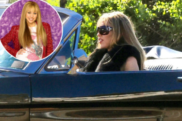 Miley Cyrus sports a blonde wig in a Mustang convertible ahead of ‘Hannah Montana’ special