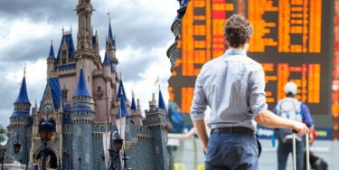 Trapped in the Magic: Blizzard Chaos Strands Thousands at Disney World as Airlines Ground Flights