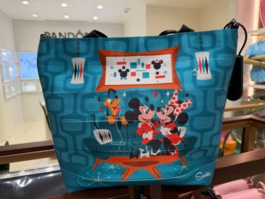 Scooter and HARVEYS Collaboration Launches at Disneyland Resort with Tote Bag and Prints