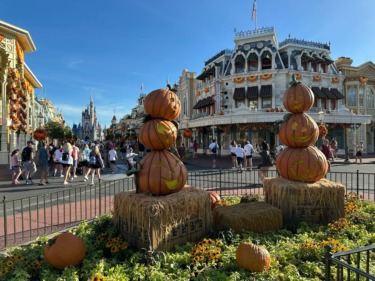 First Returning Entertainment Confirmed for Mickey’s Not So Scary Halloween Party 2026