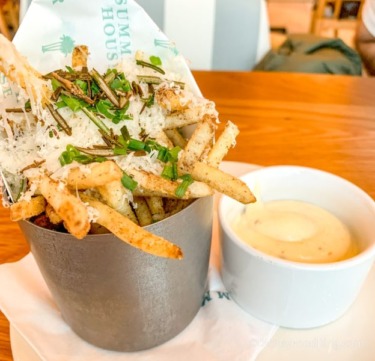 I Spent $42 on This Happy Hour in Disney Springs and I’d Do It Again in a Heartbeat