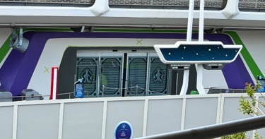 PHOTOS: Paint Additions and Door Decals Debut at Buzz Lightyear’s Space Ranger Spin