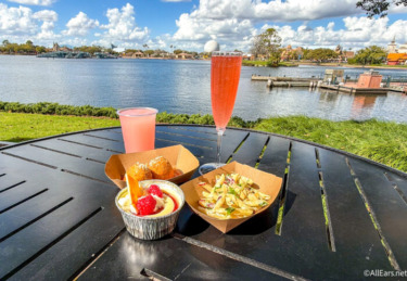 The 7 Best Disney Parks Cookbooks From Amazon