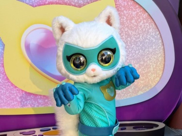 First Look at Bitsy from SuperKitties, New Meet and Greet at Disneyland Resort