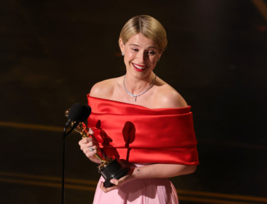 Jessie Buckley Celebrates ‘Hamnet’ Win On UK Mother’s Day — Oscars Backstage