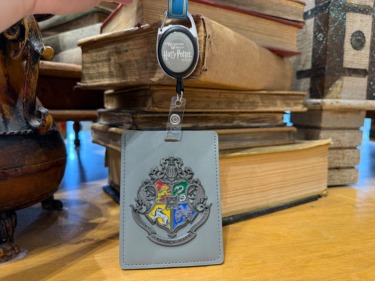 Universal Orlando Now Prohibits Guests From Wearing Badge Reels on Third Attraction