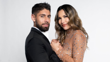 ‘¿Apostarías Por Mí?’ Crowns Season 1 Winners: Alejandra Jaramillo & Beta Mejía Thank Public For “Believing In Us”