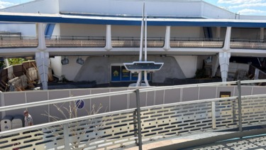 Buzz Lightyear’s Space Ranger Spin Entrance Concrete Completed, Archway Cleaned Up