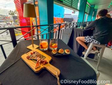 REVIEW: We Got to Experience a SECRET Speakeasy at Universal Orlando