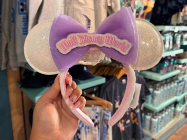 New Pair of Iridescent Minnie Ears with Pastel Accents Arrives at Walt Disney World Resort