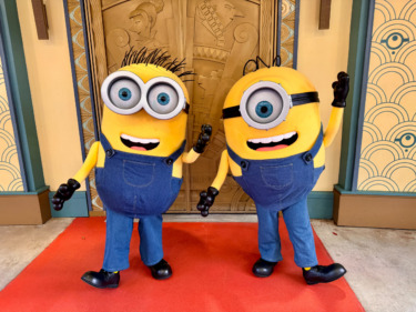 Meet Minions Henry and James at Universal Studios Florida