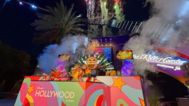 PHOTOS, VIDEO: The Electric Mayhem & John Stamos Open Rock ‘n’ Roller Coaster Starring The Muppets