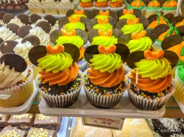 NEWS: Snacks CONFIRMED for Halloween at Disneyland