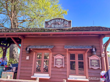 NEWS: This Popular Snack Stand Just Closed in Magic Kingdom