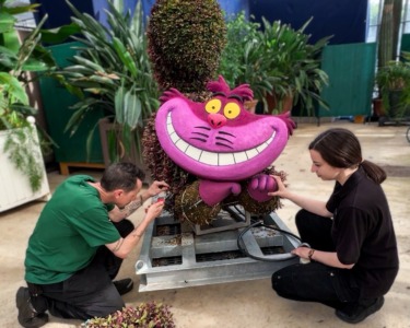 Disneyland Paris Reveals New Character Topiaries
