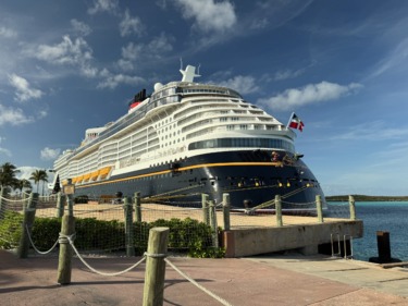 Dcl disney treasure castaway cay stock