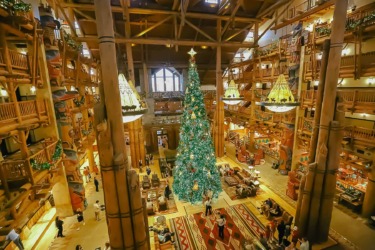 Will Off-Site Guests Be Able to Visit the Disney Resorts this Holiday Season?