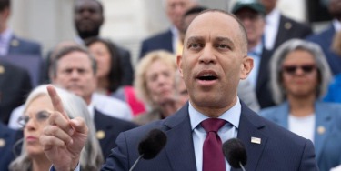 Jeffries welcomes Democratic Socialists into the fold as critics warn party is revealing ‘exactly who it is’