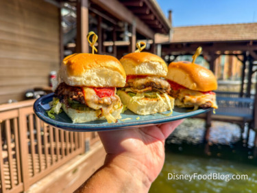REVIEW: Out Of 150 Bars and Lounges, This Is One Of Our Favorites In Disney World