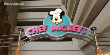10 Ways to Survive Dining on a Crowded Day at Walt Disney World