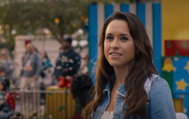 Lacey Chabert Searches for Love at Walt Disney World in the Trailer for Hallmark’s “Holiday Ever After: A Disney World Wish Come True”