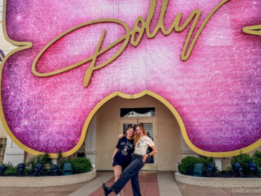 Thrills, Biscuits, and Bluegrass: A First-Timer’s Ultimate Guide to Dollywood