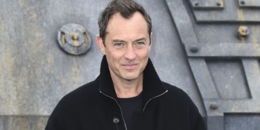 Jude Law’s ‘Swashbuckling’ 8-Episode Sci-Fi Show Is Already a Cult Classic