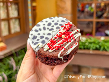 REVIEW: We Fell HARD for This NEW Fudgy Cookie in Magic Kingdom