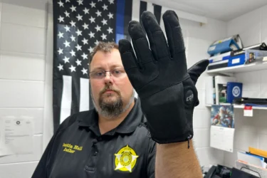 ICE awards $16.7M for shock gloves despite Democrats’ objections