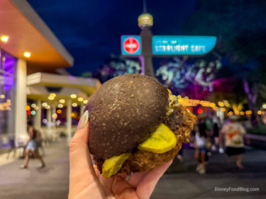REVIEW: There’s Just ONE Thing Keeping This New Burger From a 5-Star Rating in Disney World