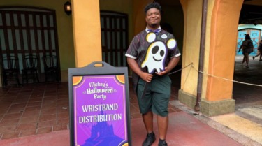 Wristband Distribution Guide for Mickey’s Not-So-Scary