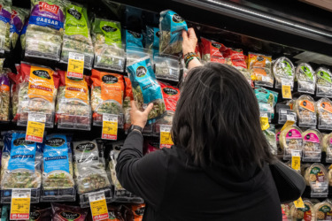 Michigan says it’s no longer necessary to avoid bagged salad