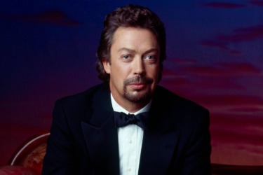 Tim Curry, Legendary Actor and Voice of Chancellor Palpatine, Dies at 80
