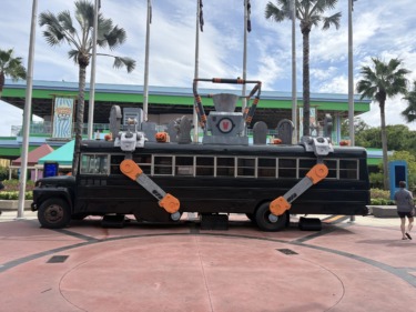 Full-Size Battle Bus Drops Into Universal Studios Florida for FORTNITEMARES Scare Zone