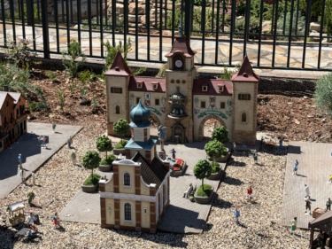PHOTOS: So Many New Details, Characters, & Easter Eggs Added to Germany Miniature Railway in EPCOT