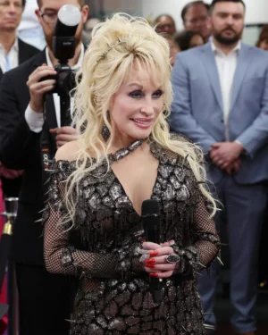 Dolly Parton’s Surprising ‘Three-To-Five-Hour’ Sleep Routine Revealed