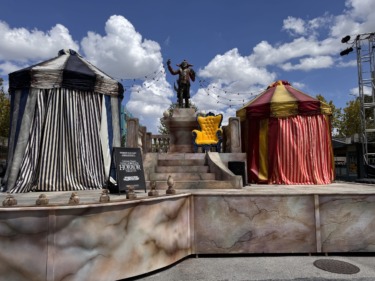 Jack the Clown Statue, Art the Clown Stage, and More Halloween Horror Nights 35 Props Arrive at Universal Studios Florida