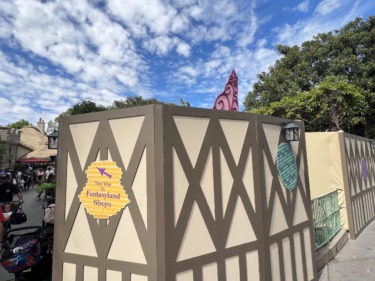 2026 dlr disneyland mad tea party refurbishment 5 scaled