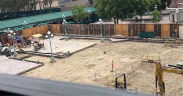 2026 dlr disneyland resort construction ticket booth portos peoplemover 2