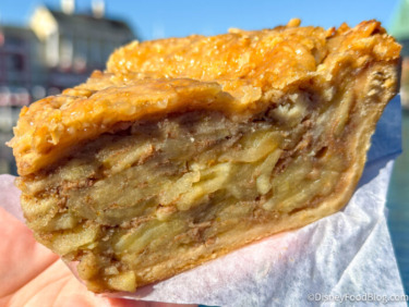 Dfb apple crumble pie cake bake shop boardwalk resort disney world photo sep 19 2026 9 58 40 am 8064 x 6048