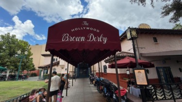 Refurbished hollywood brown derby lounge is now open at disneys hollywood studiosrefurbished hollywood brown derby lounge is now open at disneys hollywood studios 1