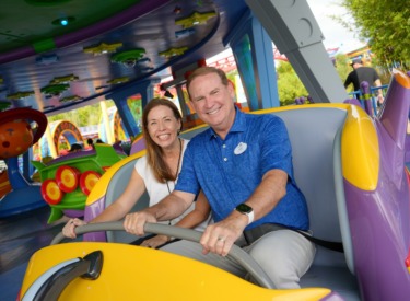 Wdw hs alien swirling suacers disney world president joe schott 1 scaled