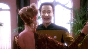 Data dancing 1 star trek 1