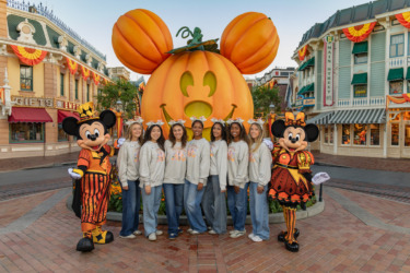 Dlr dl 2027 tournament of roses royal court visits disneyland