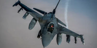 F 16 jet 02